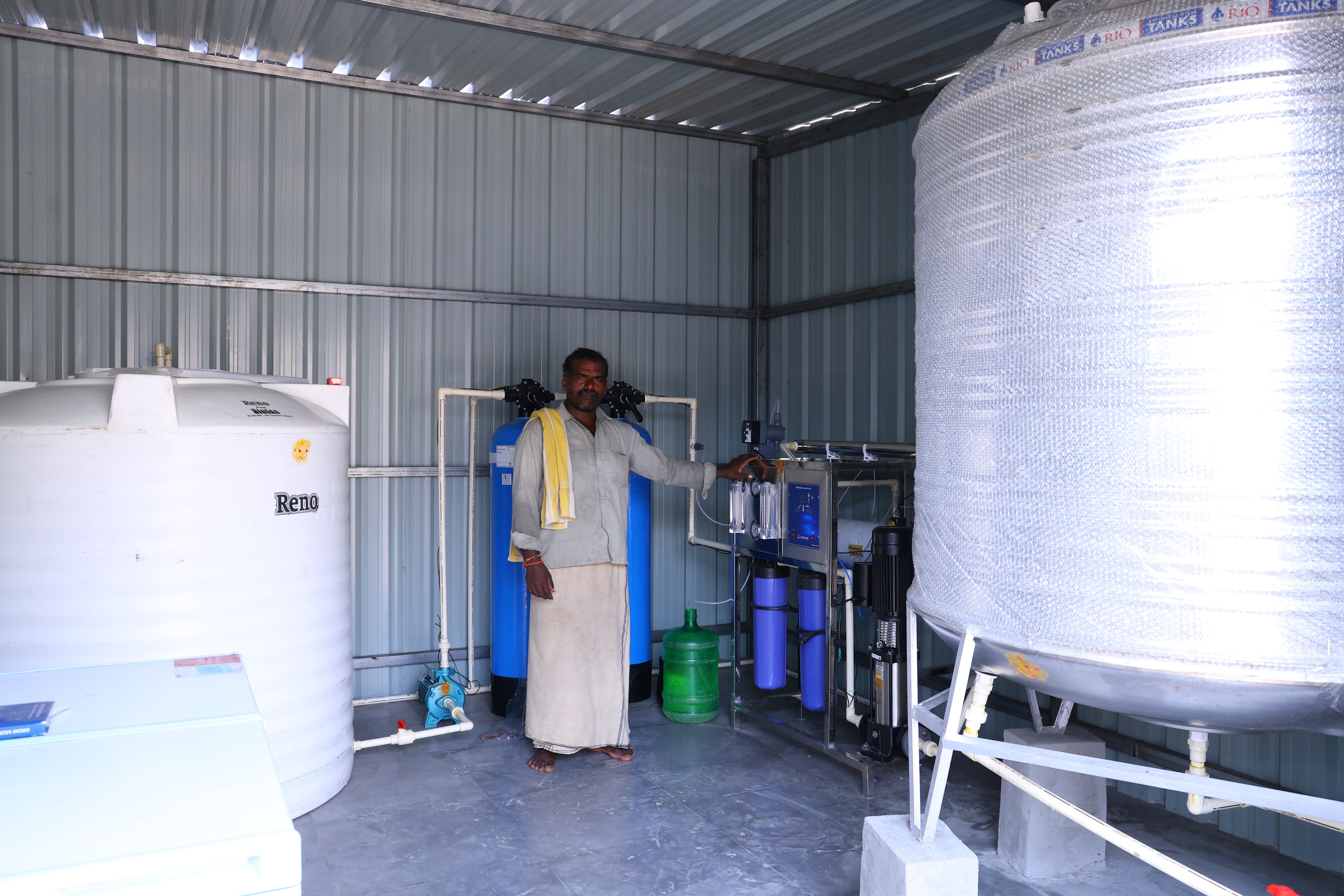 Reverse Osmosis water plant equipment and storage tanks